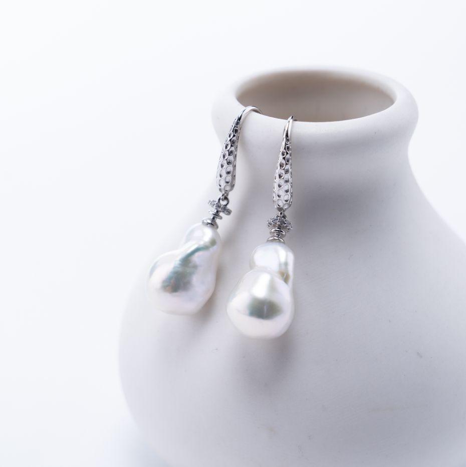 ANGELPERLE S925 Silver Freshwater Pearl Baroque Ear Hook (TSSLF242)
